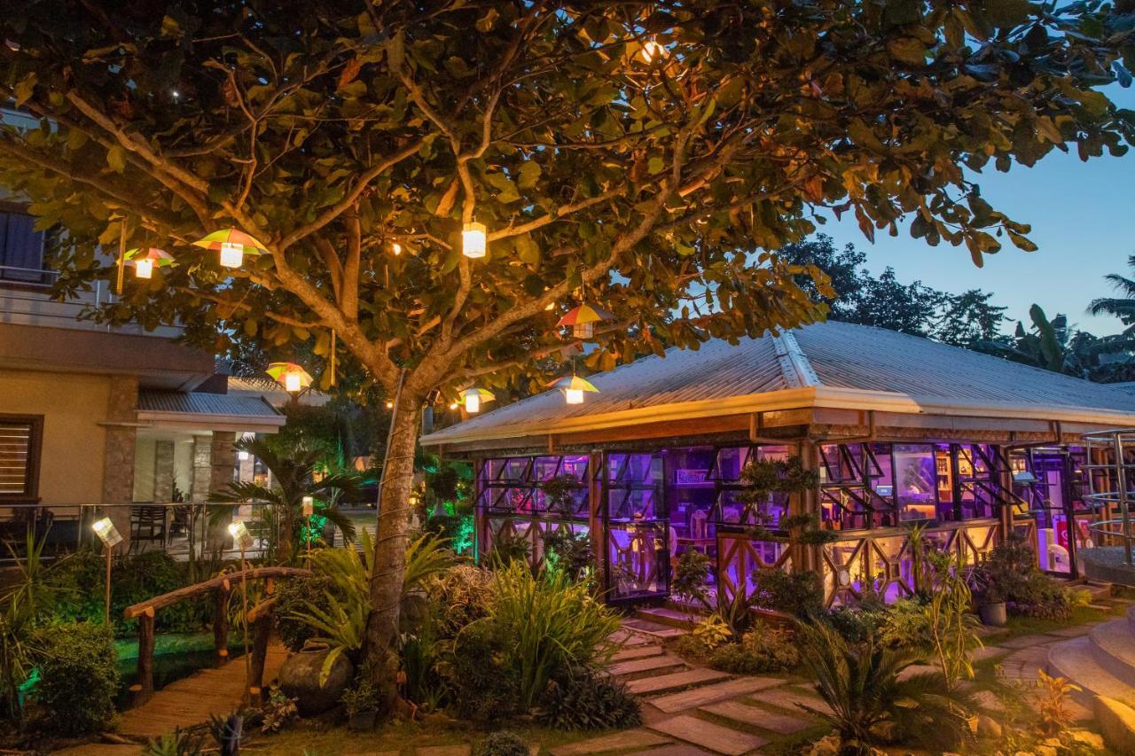 Rawis Resort Hotel And Restaurant Borongan Buitenkant foto